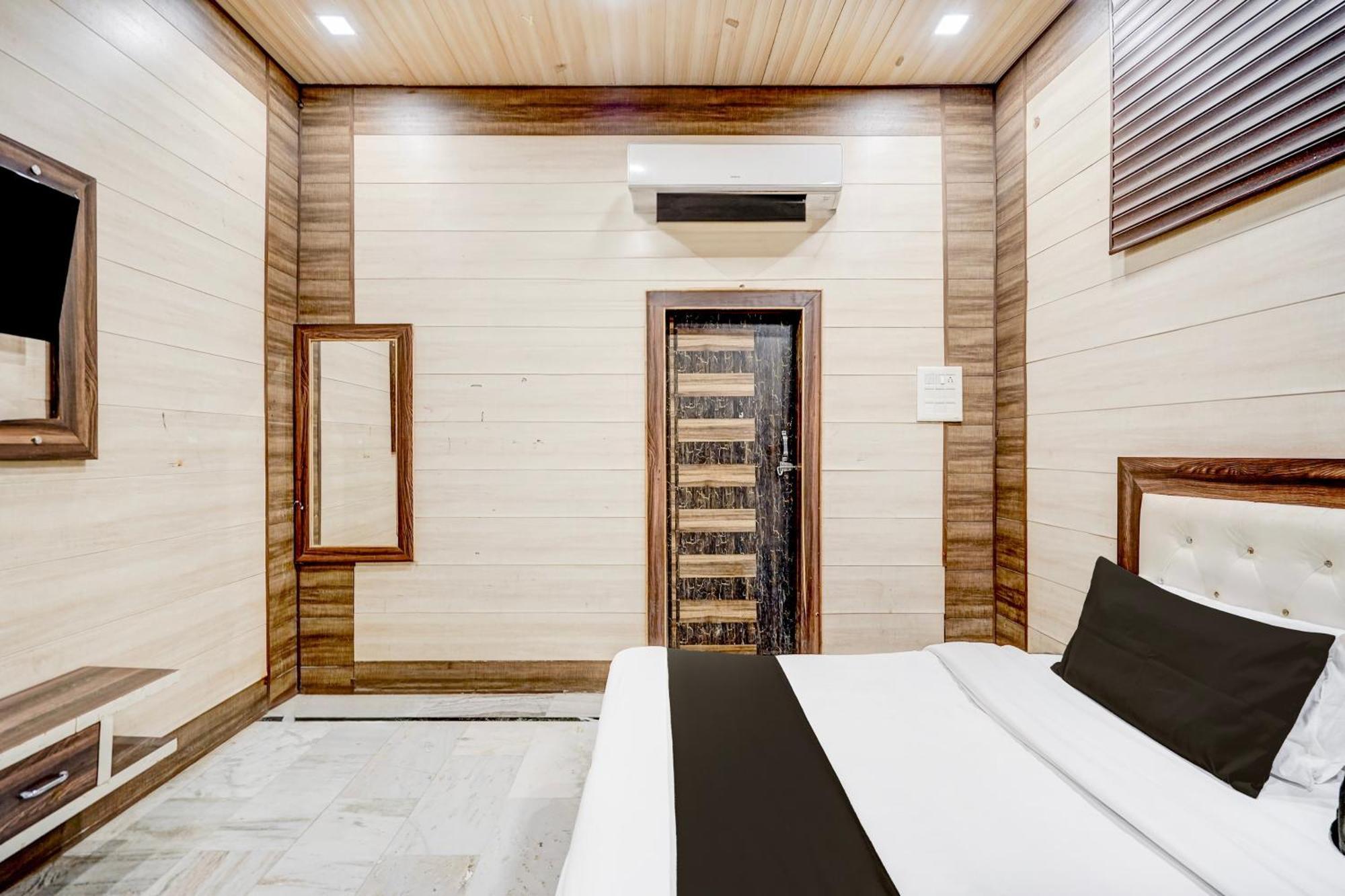 Hotel O Mayur Resort Mathura Exterior foto